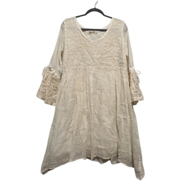 New Bodil White Linen Embroidered Dress B2. - Picture 1 of 16